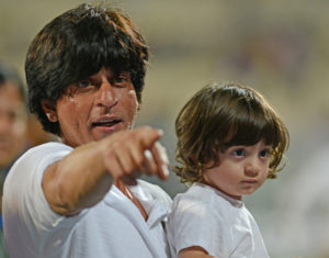 Starfriends news - Shah Rukh Khan and His Son Fathers day Gift